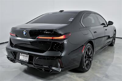 2024 BMW 760i xDrive   - Photo 12 - Joliet, IL 60435