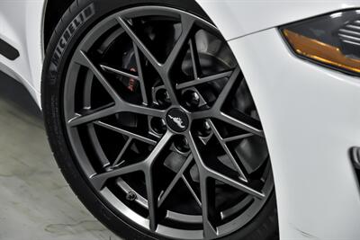 2019 Ford Mustang GT   - Photo 4 - Joliet, IL 60435