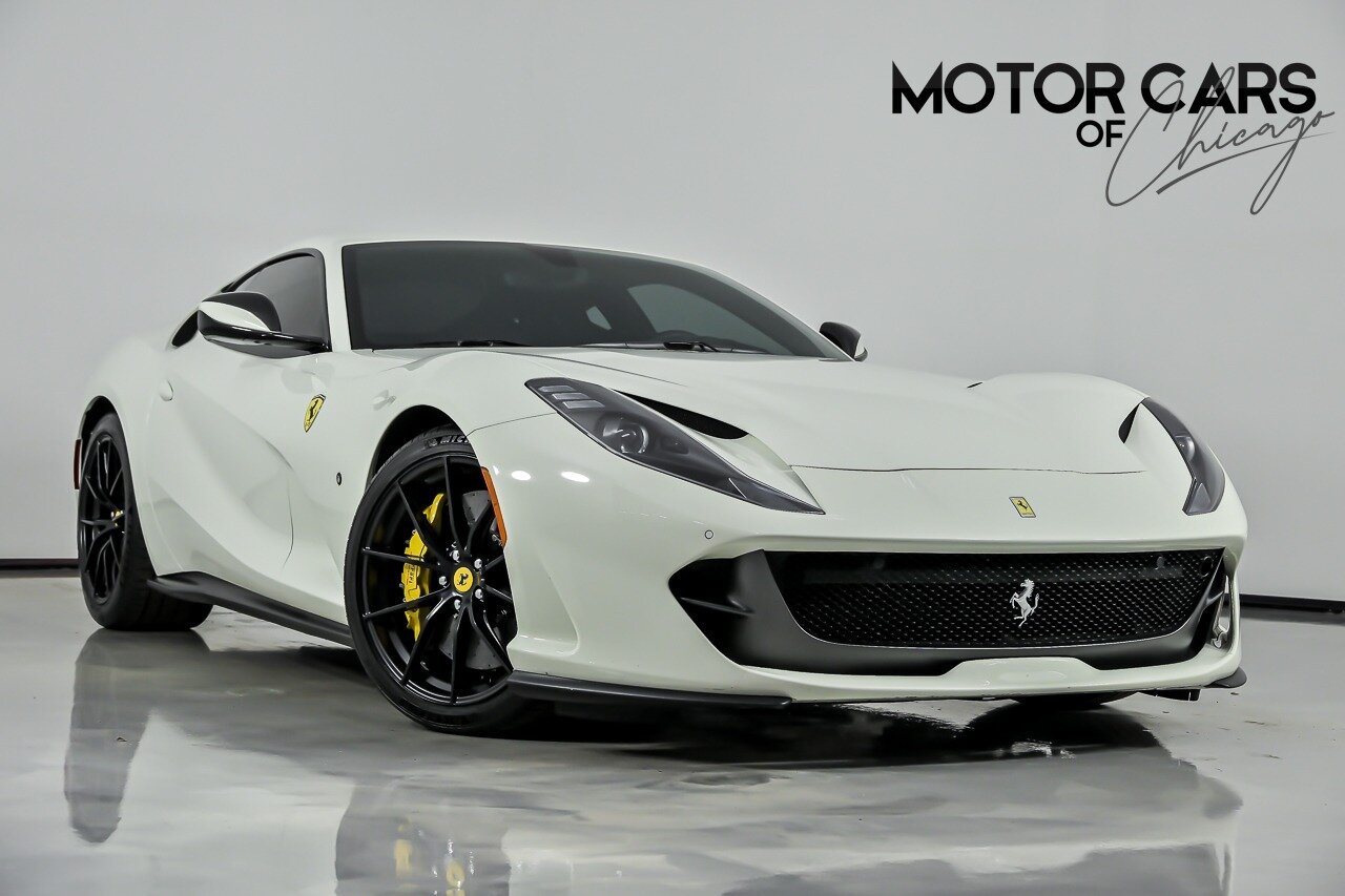 2018 Ferrari 812 Superfast   - Photo 1 - Joliet, IL 60435