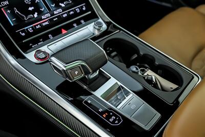 2021 Audi RS Q8 4.0T quattro-$30K MODS-WRAP-EXHAUST-ABT WHEELS! - Photo 37 - Joliet, IL 60435