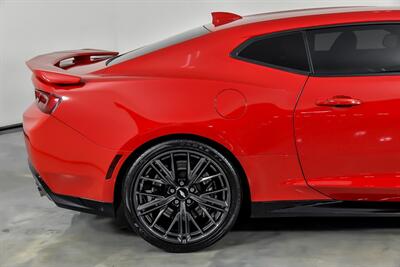 2018 Chevrolet Camaro ZL1   - Photo 13 - Joliet, IL 60435
