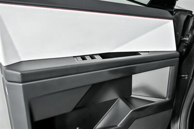 2024 Tesla Cybertruck Cyberbeast   - Photo 18 - Joliet, IL 60435