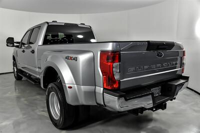 2022 Ford F-350 Super Duty XL   - Photo 9 - Joliet, IL 60435