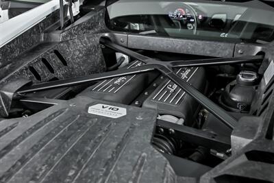 2015 Lamborghini Huracan LP 610-4   - Photo 17 - Joliet, IL 60435