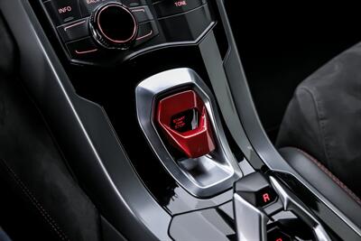 2015 Lamborghini Huracan LP 610-4   - Photo 36 - Joliet, IL 60435