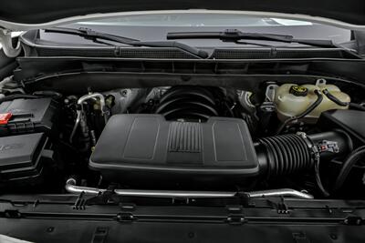 2021 Cadillac Escalade Sport   - Photo 17 - Joliet, IL 60435