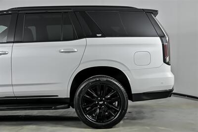 2021 Cadillac Escalade Sport   - Photo 9 - Joliet, IL 60435