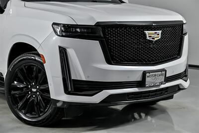 2021 Cadillac Escalade Sport   - Photo 3 - Joliet, IL 60435