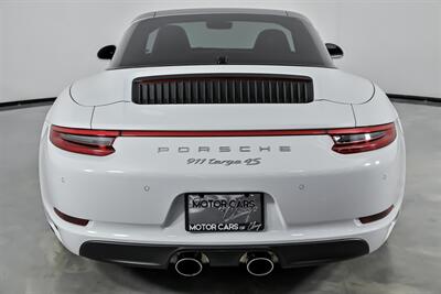 2019 Porsche 911 Targa 4S   - Photo 11 - Joliet, IL 60435