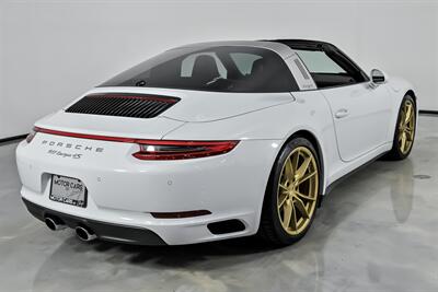 2019 Porsche 911 Targa 4S   - Photo 12 - Joliet, IL 60435