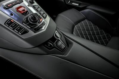 2015 Lamborghini Aventador LP 700-4   - Photo 42 - Joliet, IL 60435