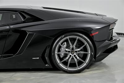 2015 Lamborghini Aventador LP 700-4   - Photo 9 - Joliet, IL 60435