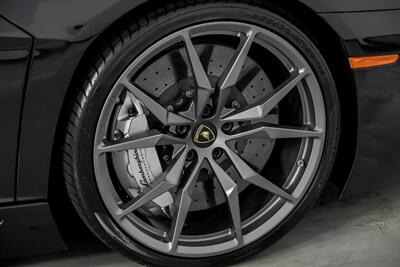 2015 Lamborghini Aventador LP 700-4   - Photo 17 - Joliet, IL 60435