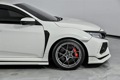 2018 Honda Civic Type R Touring   - Photo 15 - Joliet, IL 60435