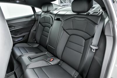 2022 Porsche Taycan 4S - Photo 24 - Joliet, IL 60435