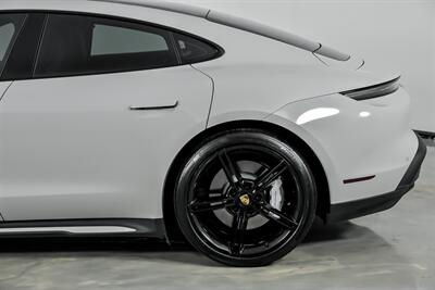 2022 Porsche Taycan 4S - Photo 9 - Joliet, IL 60435