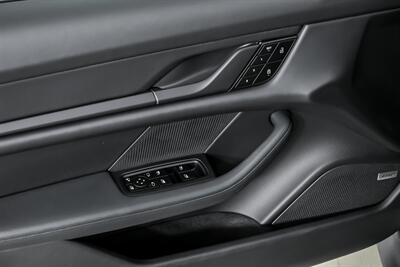 2022 Porsche Taycan 4S - Photo 17 - Joliet, IL 60435