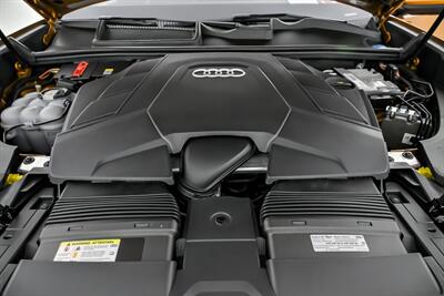 2022 Audi Q8 quattro Premium Plus 55 T   - Photo 17 - Joliet, IL 60435