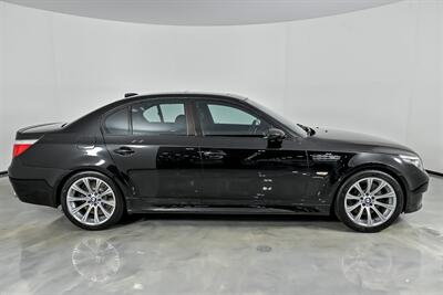 2006 BMW M5   - Photo 14 - Joliet, IL 60435
