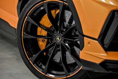 2023 Lamborghini Urus S   - Photo 4 - Joliet, IL 60435