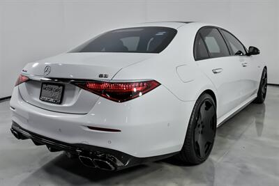 2024 Mercedes-Benz AMG S 63 E Performance   - Photo 12 - Joliet, IL 60435