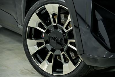 2023 BMW XM -RED GUTS!   - Photo 4 - Joliet, IL 60435