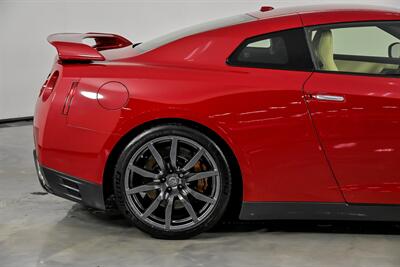 2015 Nissan GT-R Premium   - Photo 13 - Joliet, IL 60435