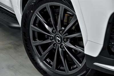2025 Lexus LX 600 F SPORT Handling   - Photo 4 - Joliet, IL 60435
