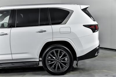 2025 Lexus LX 600 F SPORT Handling   - Photo 9 - Joliet, IL 60435