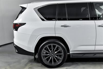 2025 Lexus LX 600 F SPORT Handling   - Photo 13 - Joliet, IL 60435