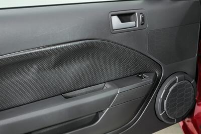 2007 Ford Mustang GT Premium   - Photo 18 - Joliet, IL 60435