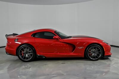 2015 Dodge Viper SRT   - Photo 14 - Joliet, IL 60435