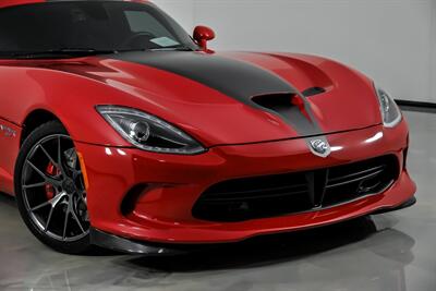 2015 Dodge Viper SRT   - Photo 3 - Joliet, IL 60435