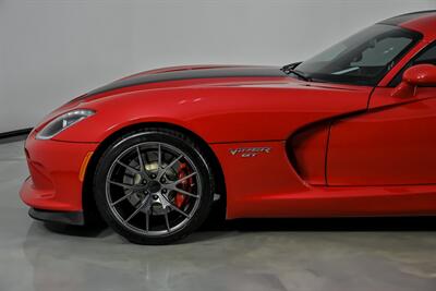 2015 Dodge Viper SRT   - Photo 7 - Joliet, IL 60435