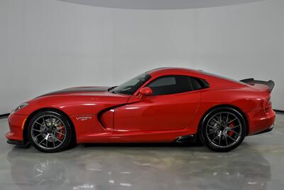 2015 Dodge Viper SRT   - Photo 8 - Joliet, IL 60435
