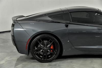 2014 Chevrolet Corvette Stingray Z51   - Photo 13 - Joliet, IL 60435