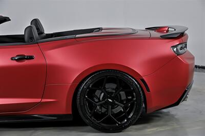 2017 Chevrolet Camaro 2SS   - Photo 9 - Joliet, IL 60435