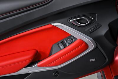 2017 Chevrolet Camaro 2SS   - Photo 21 - Joliet, IL 60435