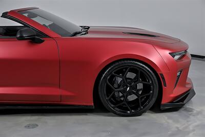2017 Chevrolet Camaro 2SS   - Photo 15 - Joliet, IL 60435