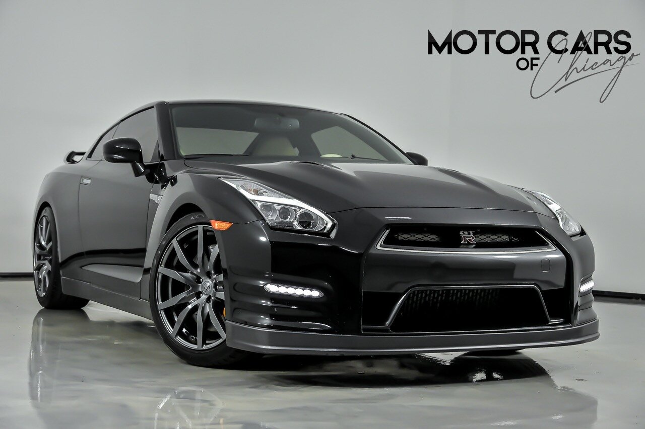2015 Nissan GT-R Premium's photo