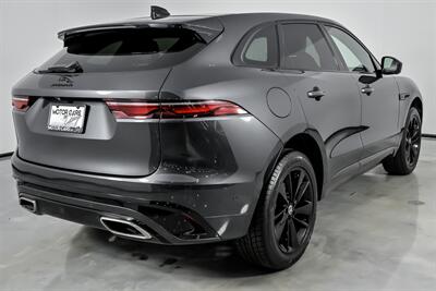 2025 Jaguar F-PACE P400 R-Dynamic S   - Photo 12 - Joliet, IL 60435
