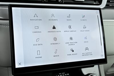 2025 Jaguar F-PACE P400 R-Dynamic S   - Photo 35 - Joliet, IL 60435