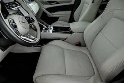 2025 Jaguar F-PACE P400 R-Dynamic S   - Photo 21 - Joliet, IL 60435
