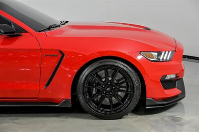 2019 Ford Mustang Shelby GT350   - Photo 15 - Joliet, IL 60435
