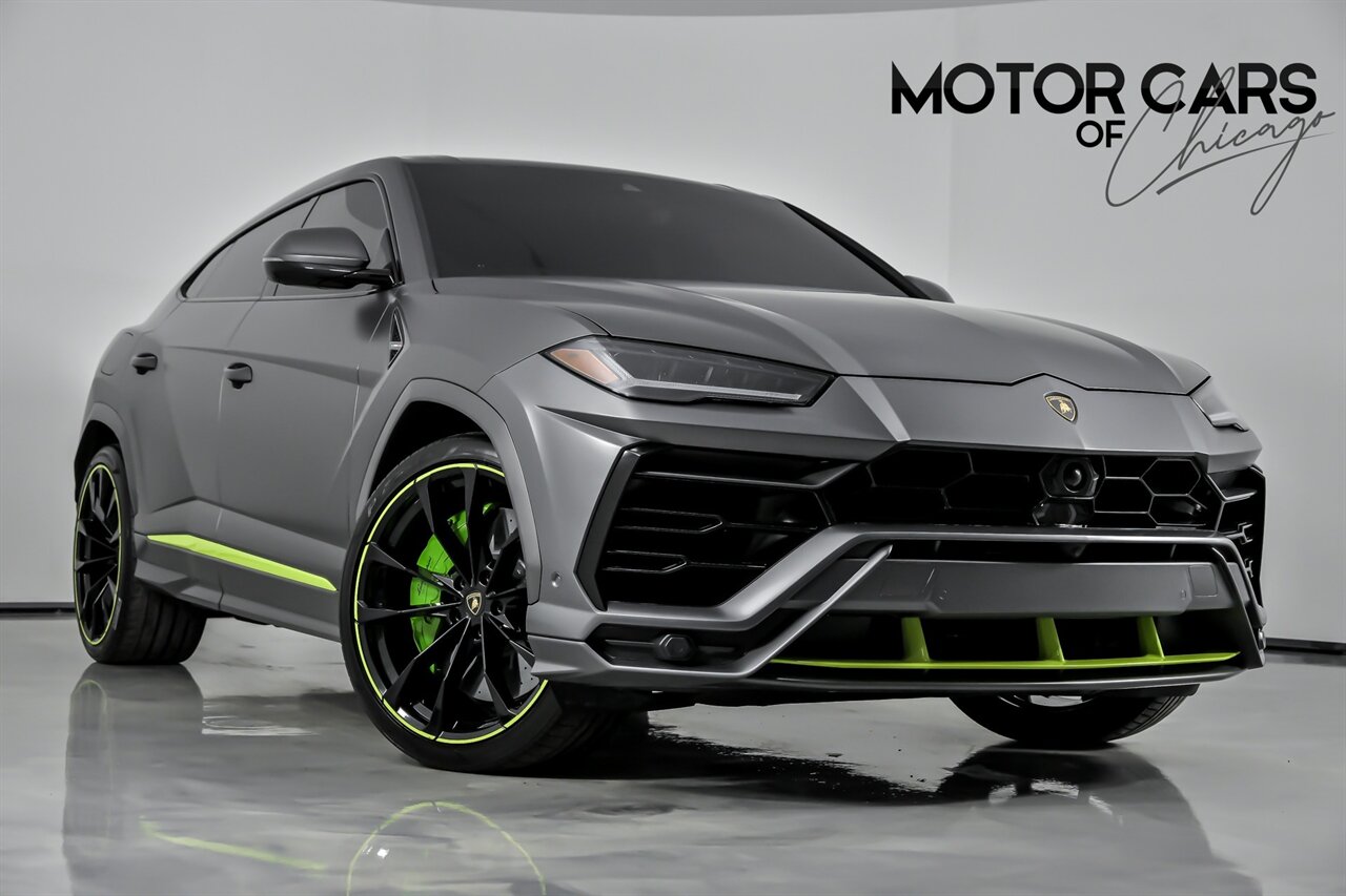 2022 Lamborghini Urus Graphic Capsule's photo