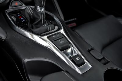 2017 Chevrolet Camaro SS   - Photo 38 - Joliet, IL 60435