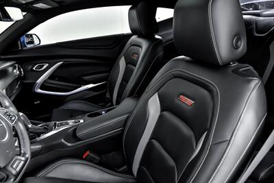 2017 Chevrolet Camaro SS   - Photo 23 - Joliet, IL 60435