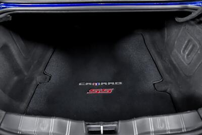 2017 Chevrolet Camaro SS   - Photo 16 - Joliet, IL 60435