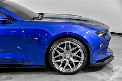 2017 Chevrolet Camaro SS   - Photo 15 - Joliet, IL 60435