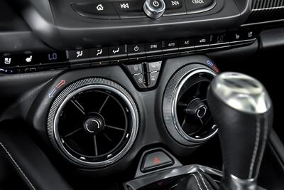 2017 Chevrolet Camaro SS   - Photo 36 - Joliet, IL 60435